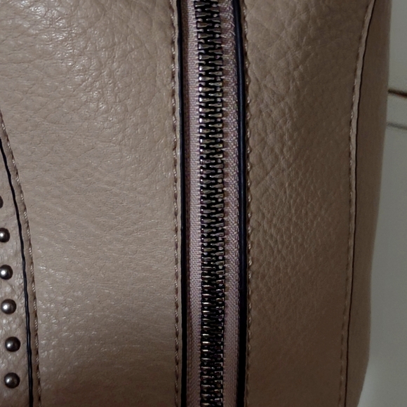 Montana West vegan leather beige started crossbody shoulder bag. - Picture 8 of 14